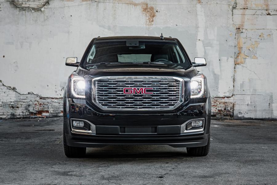  GMC Yukon Denali Ultimate Black (GMTK2UG) 2017 года  (фото 3 из 9)